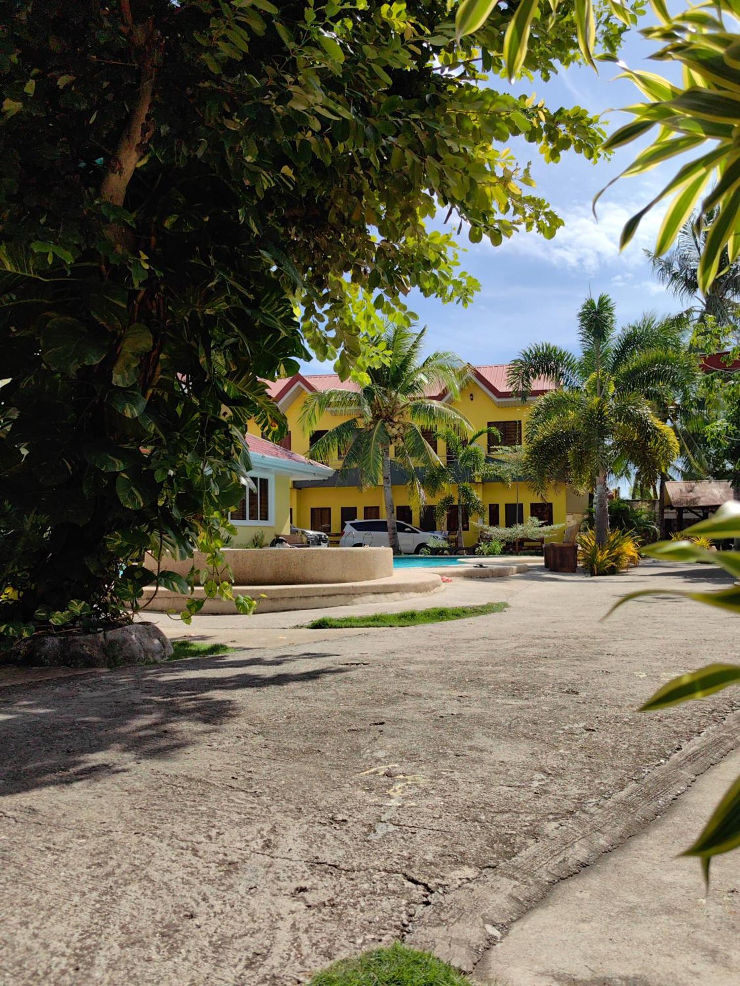 Lagnason'S Place Oslob Kültér fotó